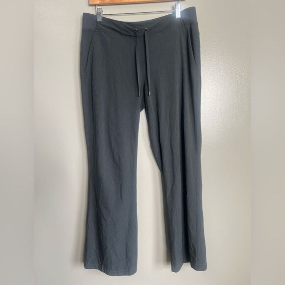 Athleta mid town pull on trousers athletic pants size 12 T activewear sporty - Picture 2 of 6